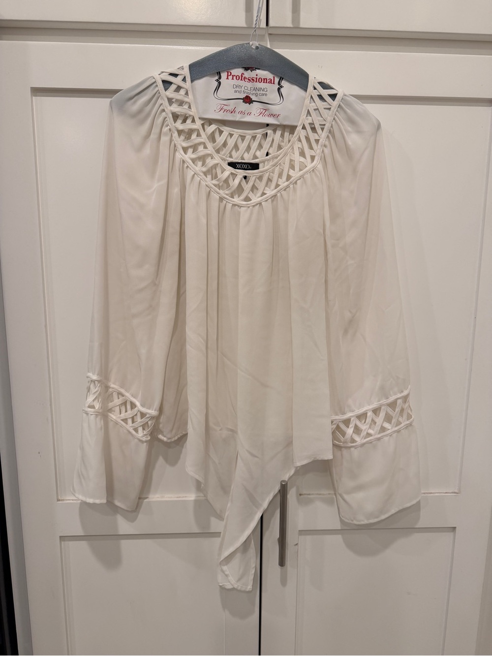 XOXO Cream Lattice-Trim Peasant Blouse
